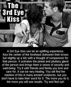 3rd eye kiss
